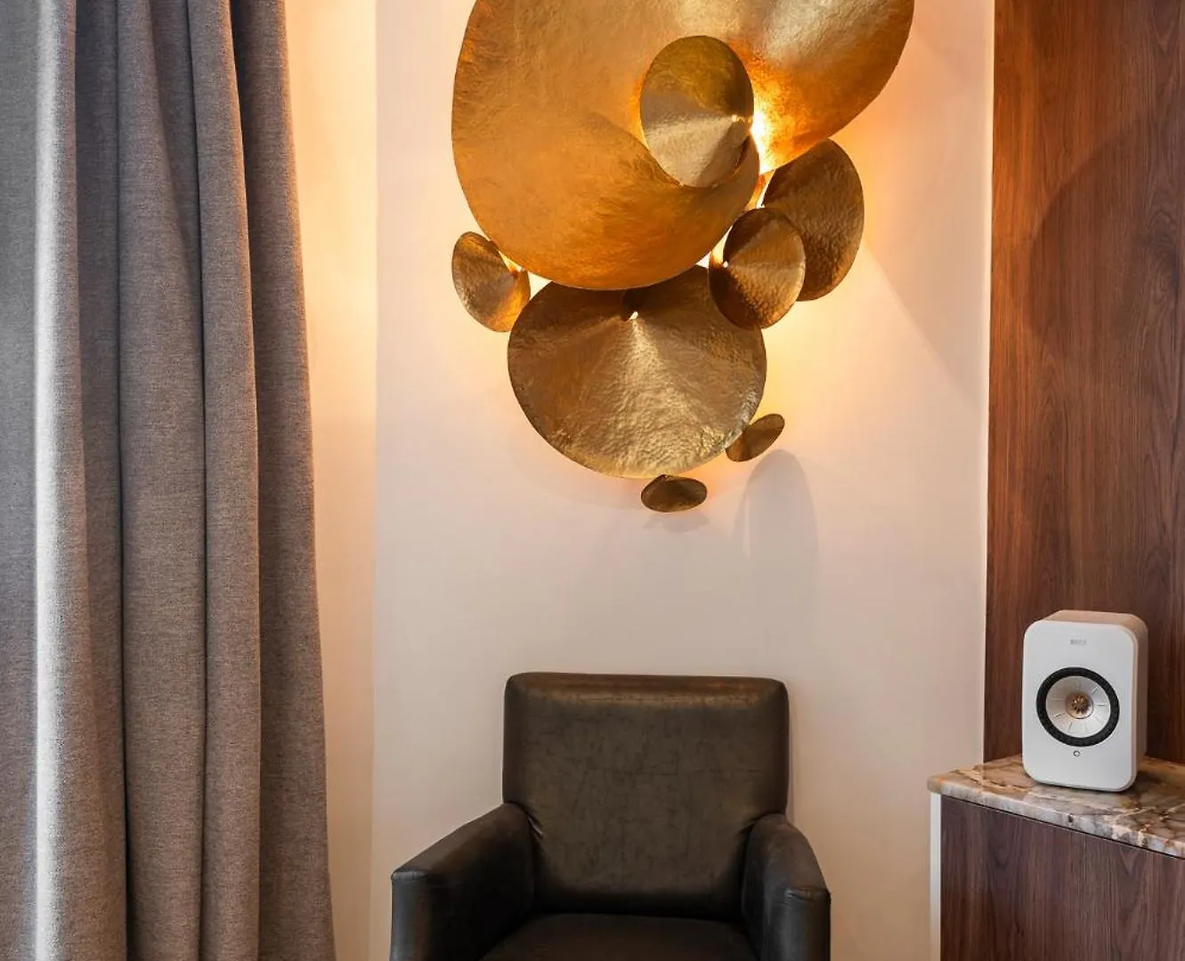 Luxurious Air-conditioned Perle Paris