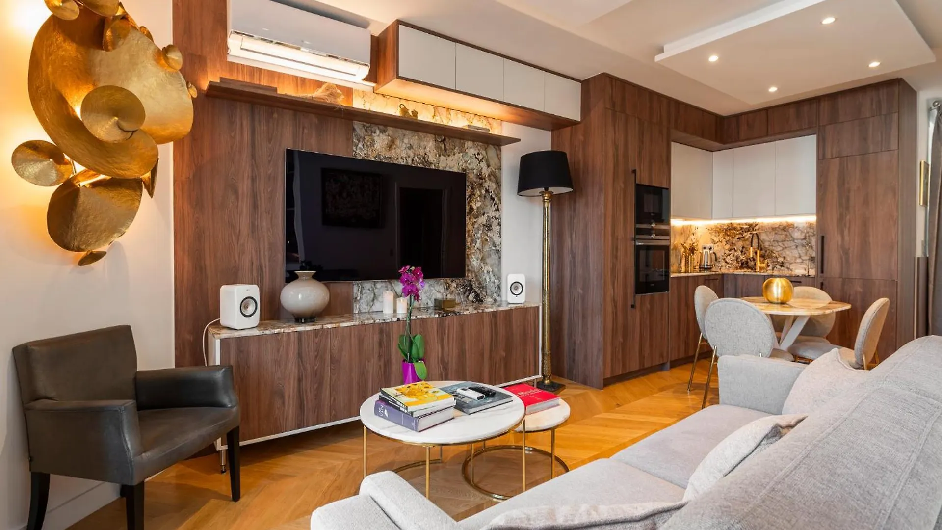 Luxurious Air-conditioned Perle Apartment Paris