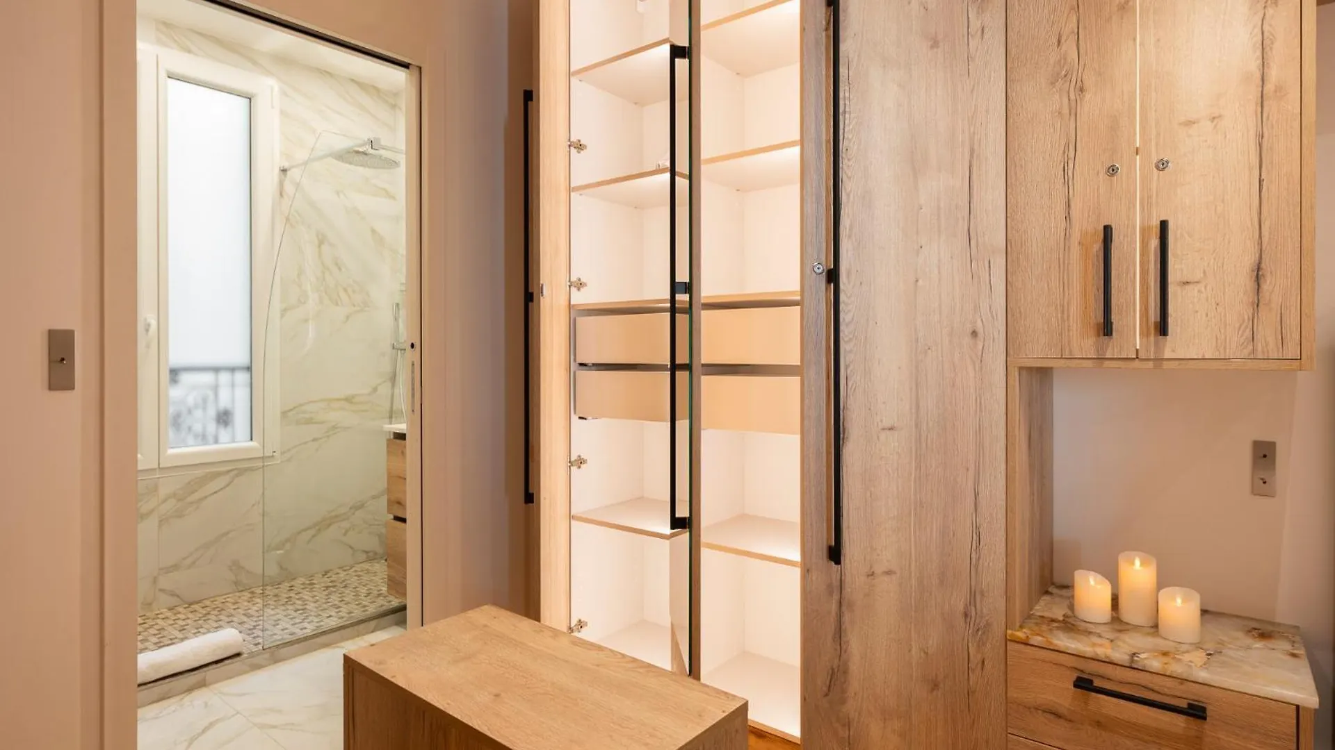 Luxurious Air-conditioned Perle Paris