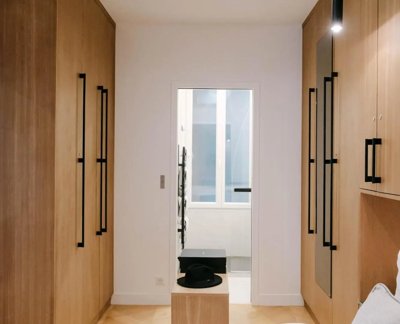 Luxurious Air-conditioned Perle Apartment *