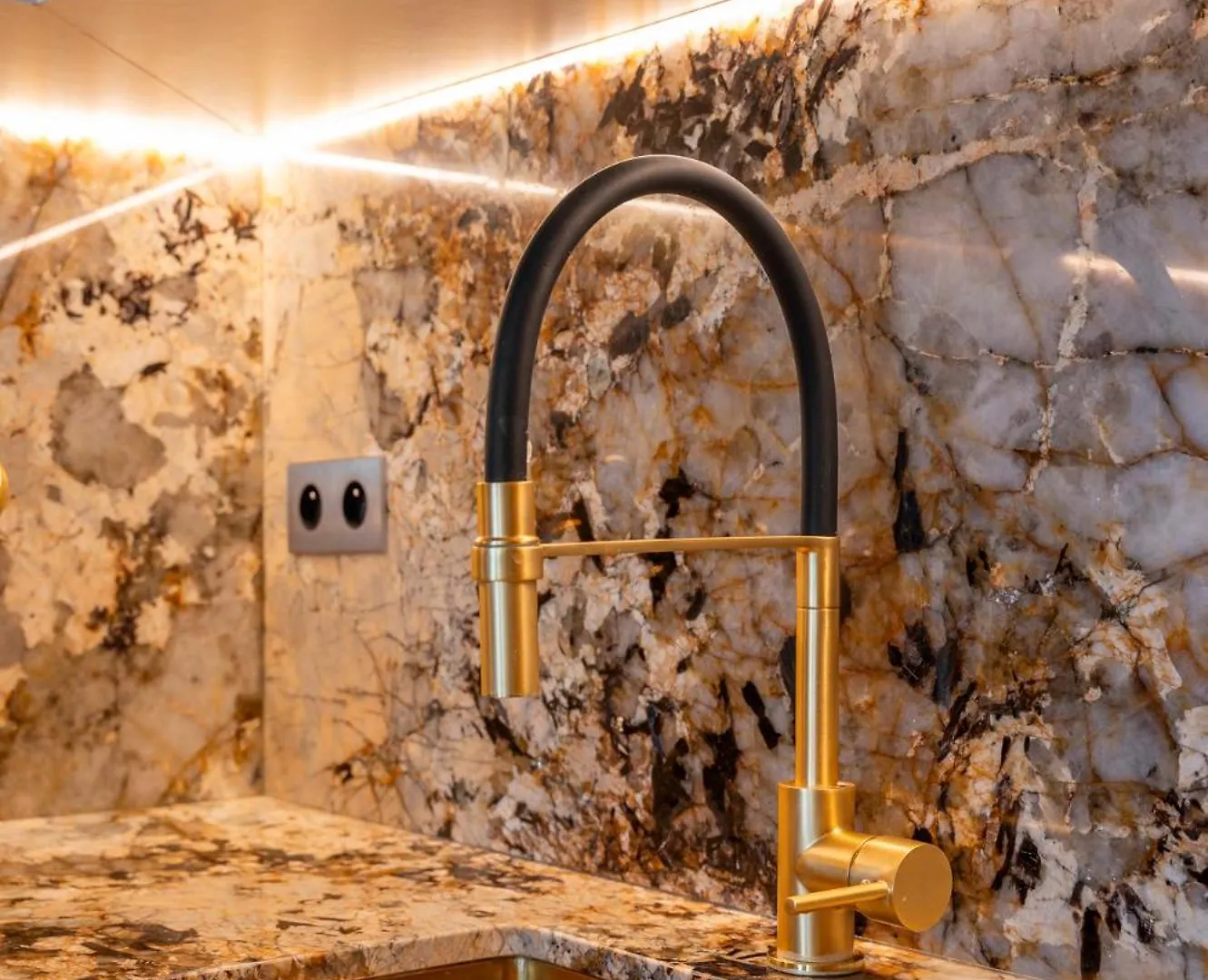 Luxurious Air-conditioned Perle Apartament